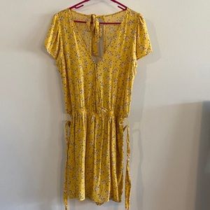 Size large, American eagle open back romper.